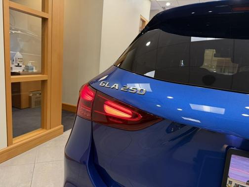 Starling Blue Metallic 2025 Mercedes-Benz GLA 250 4MATIC