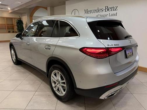 Cirrus Silver Metallic 2025 Mercedes-Benz GLC 300 Base