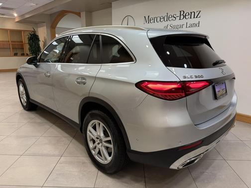 Cirrus Silver Metallic 2025 Mercedes-Benz GLC 300 Base