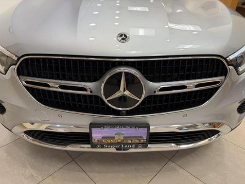 Cirrus Silver Metallic 2025 Mercedes-Benz GLC 300 Base