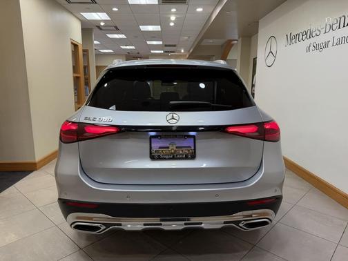 Cirrus Silver Metallic 2025 Mercedes-Benz GLC 300 Base