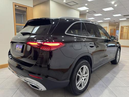 2025 Mercedes-Benz GLC 300 Base