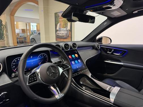 2025 Mercedes-Benz GLC 300 Base