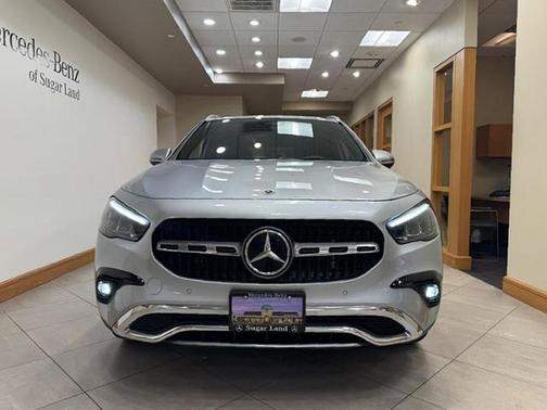 Cirrus Silver Metallic 2025 Mercedes-Benz GLA 250 4MATIC