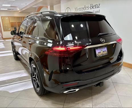 Obsidian Black Metallic 2026 Mercedes-Benz GLE 350 4MATIC