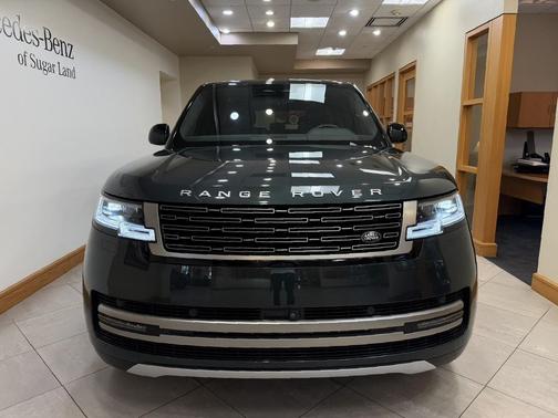 British Racing Green SV Bespoke Ultra Met Gloss 2025 Land Rover Range Rover P400 SE