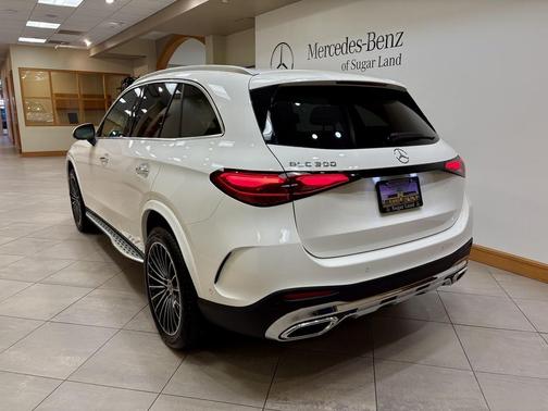 2026 Mercedes-Benz GLC 300 Base