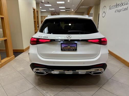 2026 Mercedes-Benz GLC 300 Base