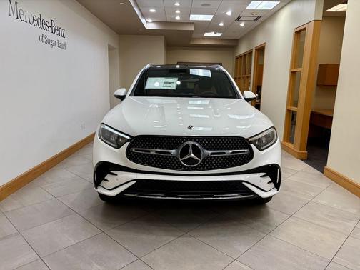 2026 Mercedes-Benz GLC 300 Base