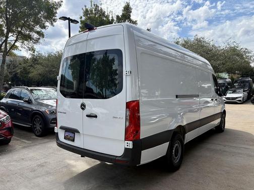 2026 Mercedes-Benz Sprinter 2500 High Roof