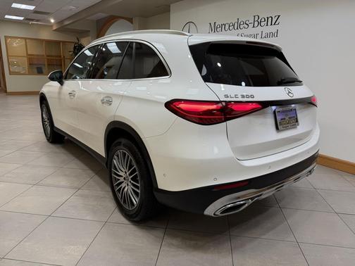 2025 Mercedes-Benz GLC 300 Base