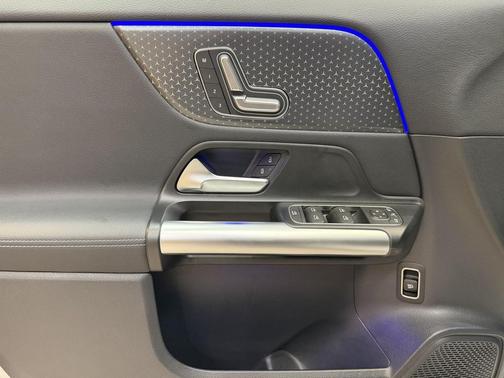 Cirrus Silver Metallic 2025 Mercedes-Benz GLA 250 4MATIC