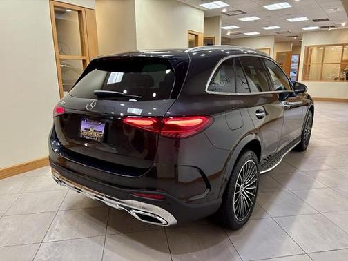 Graphite Grey Metallic 2026 Mercedes-Benz GLC 300 Base