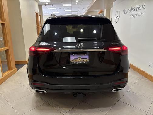 Obsidian Black Metallic 2026 Mercedes-Benz GLE 350 4MATIC