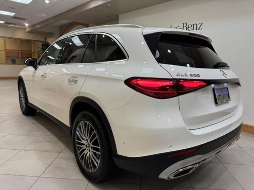 2025 Mercedes-Benz GLC 300 Base