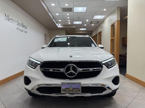 Polar White 2025 Mercedes-Benz GLC 300 Base