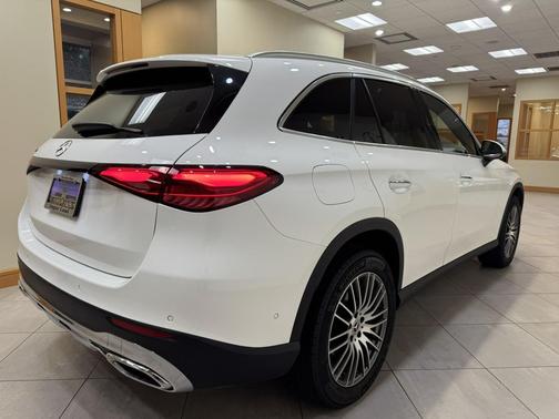 2025 Mercedes-Benz GLC 300 Base