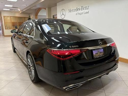 Emerald Green Metallic 2026 Mercedes-Benz S-Class 4MATIC