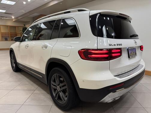 2025 Mercedes-Benz GLB 250 Base