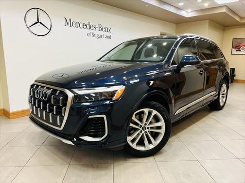 2025 Audi Q7 45 Premium Plus
