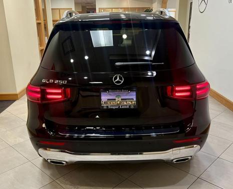2026 Mercedes-Benz GLB 250 Base
