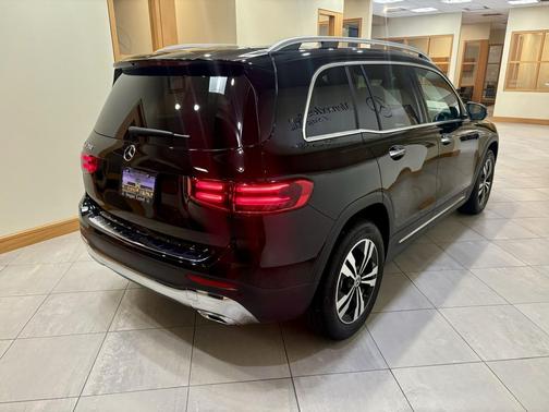 2026 Mercedes-Benz GLB 250 Base