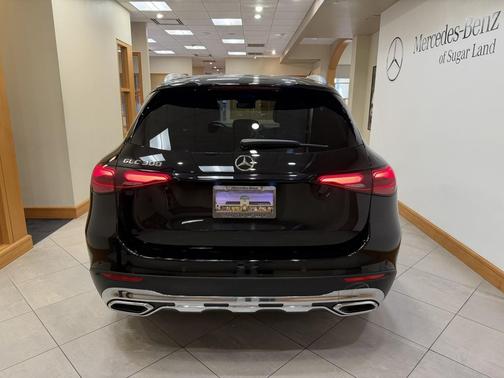 Black 2025 Mercedes-Benz GLC 300 Base