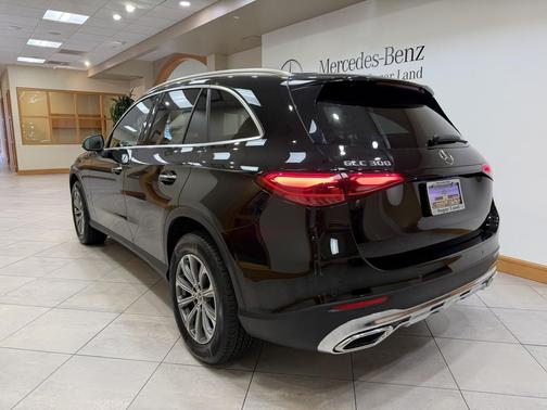 Black 2025 Mercedes-Benz GLC 300 Base