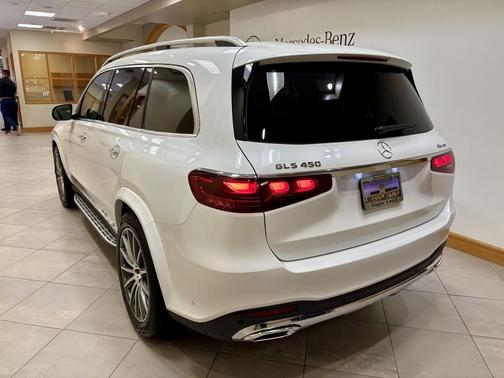 2026 Mercedes-Benz GLS 450 4MATIC