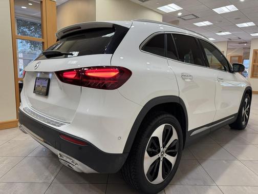 2025 Mercedes-Benz GLA 250 4MATIC