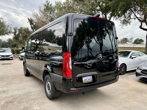 2025 Mercedes-Benz Sprinter 2500 Standard Roof