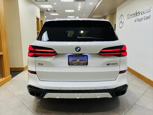 2025 BMW X5 M60i