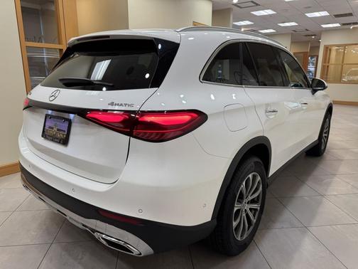 2024 Mercedes-Benz GLC 300 Base
