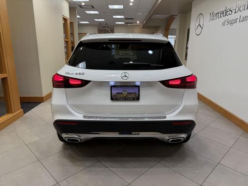 2025 Mercedes-Benz GLA 250 4MATIC