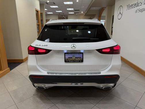 Polar White 2025 Mercedes-Benz GLA 250 4MATIC