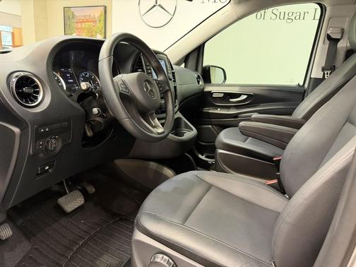 2023 Mercedes-Benz Metris Base