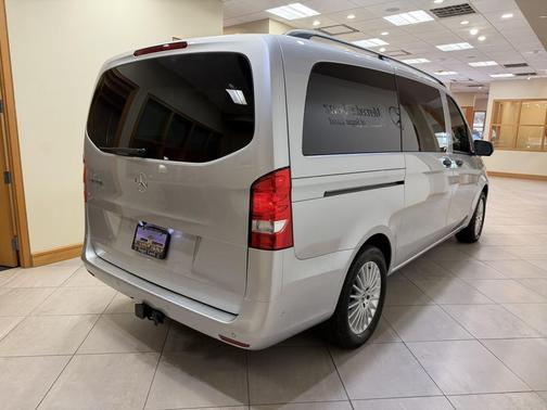 2023 Mercedes-Benz Metris Base