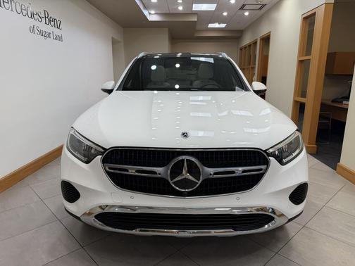 2026 Mercedes-Benz GLC 300 4MATIC