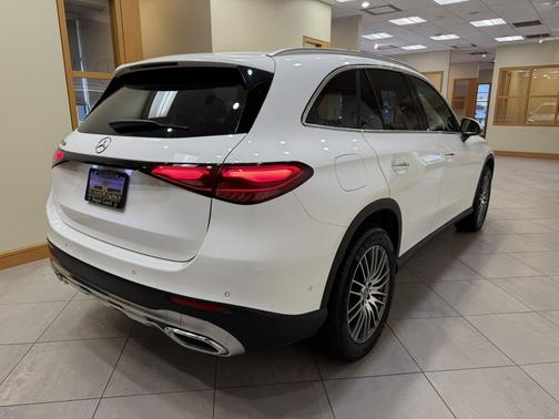 2025 Mercedes-Benz GLC 300 Base