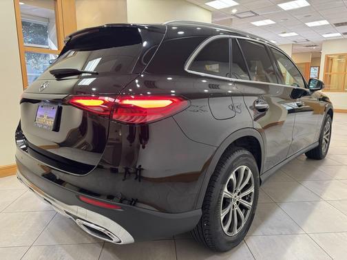 2025 Mercedes-Benz GLC 300 Base