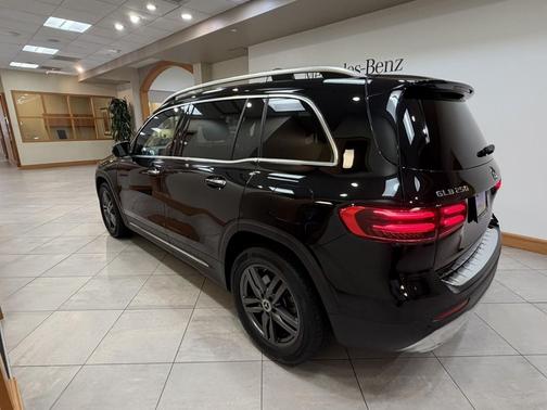 2025 Mercedes-Benz GLB 250 Base