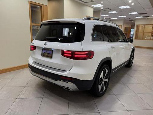 Polar White 2025 Mercedes-Benz GLB 250 Base