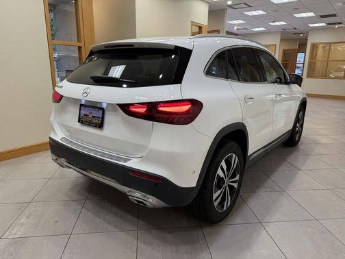 2025 Mercedes-Benz GLA 250 4MATIC