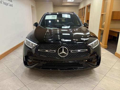 2026 Mercedes-Benz GLC 300 Base