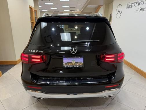 2025 Mercedes-Benz GLB 250 Base