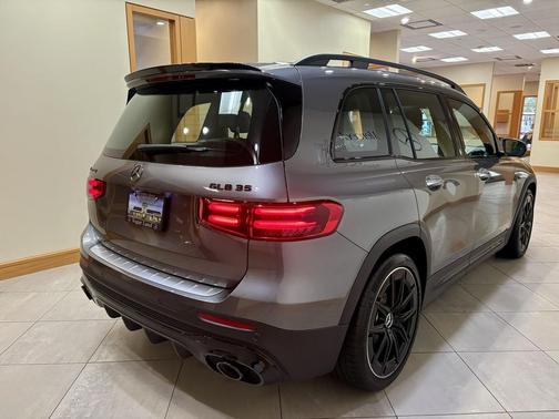 2025 Mercedes-Benz AMG GLB 35 4MATIC