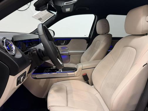 2025 Mercedes-Benz EQB 250 Base