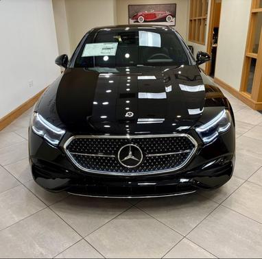 Obsidian Black Metallic 2026 Mercedes-Benz E-Class 4MATIC