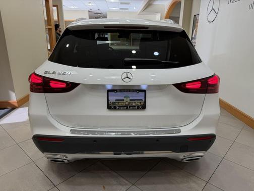 2025 Mercedes-Benz GLA 250 4MATIC