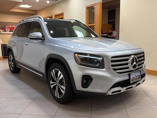 Cirrus Silver Metallic 2026 Mercedes-Benz GLB 250 Base